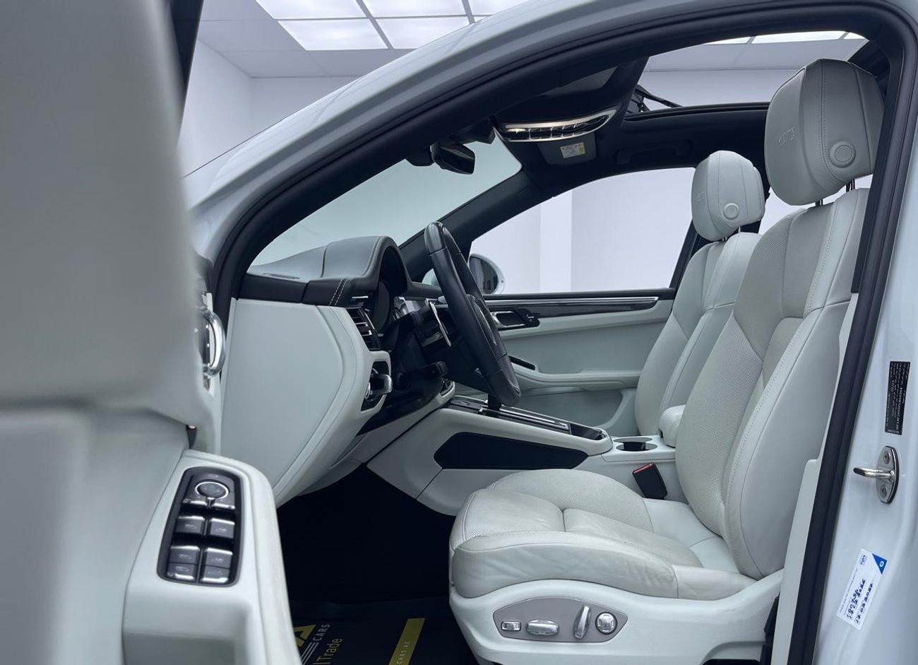 Porsche Macan GTS 2.9L (435 HP) 2023 Porsche Macan GTS, 2026 Porsche Warranty, Carbon Fiber Package, Fully Loaded,