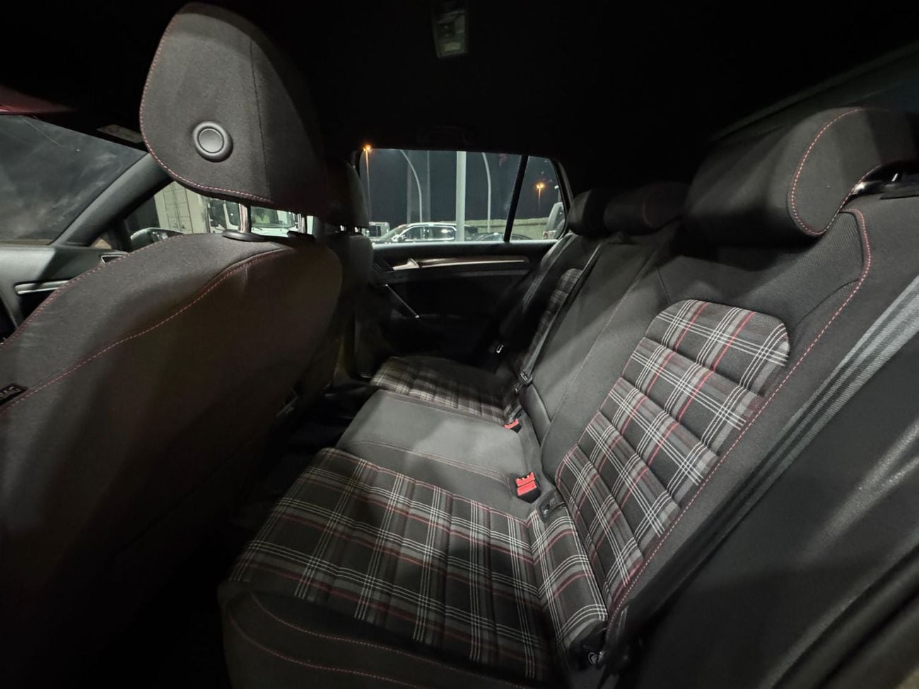 Volkswagen Golf GTI SEL 2.0T