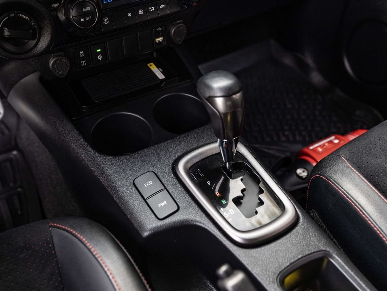 Toyota Hilux GR SPORT