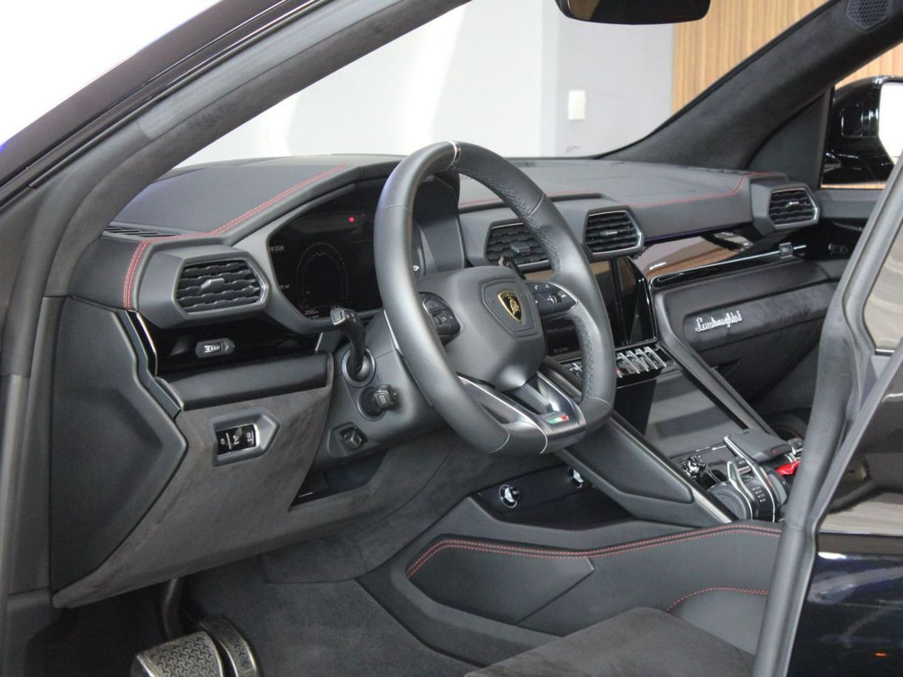 لامبورغيني اوروس S 4.0T V8