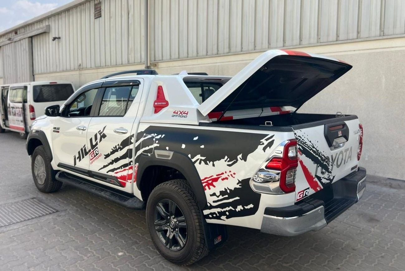 Toyota Hilux GR-SPORTS DIESEL AUTOMATIC 4-CYLINDER PICK UP GR-SPORTS 2.4L DIESEL A/T MY2026