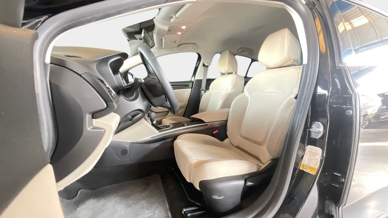 رينو ميجان 1.6L 115HP LE AUTO | شامل الضمان | 0 ﺪﻔﻋﺓ ﺃﻮﻟﻯ