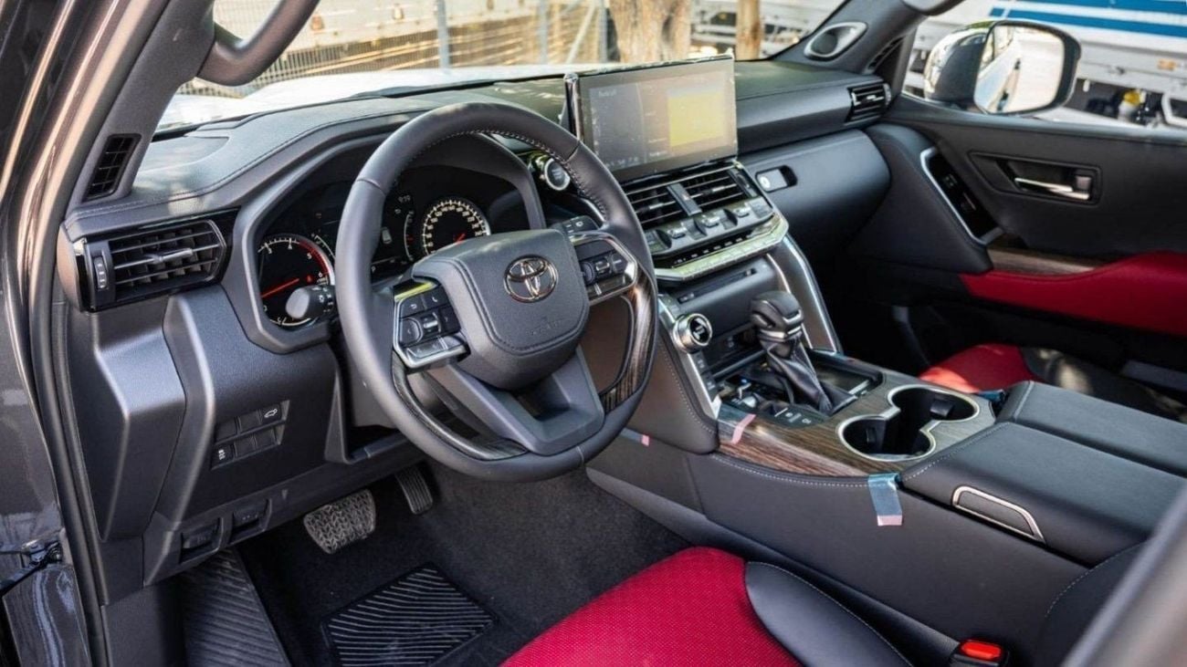 Toyota Land Cruiser Toyota LC300 3.3L VXR diesel 2025 V6