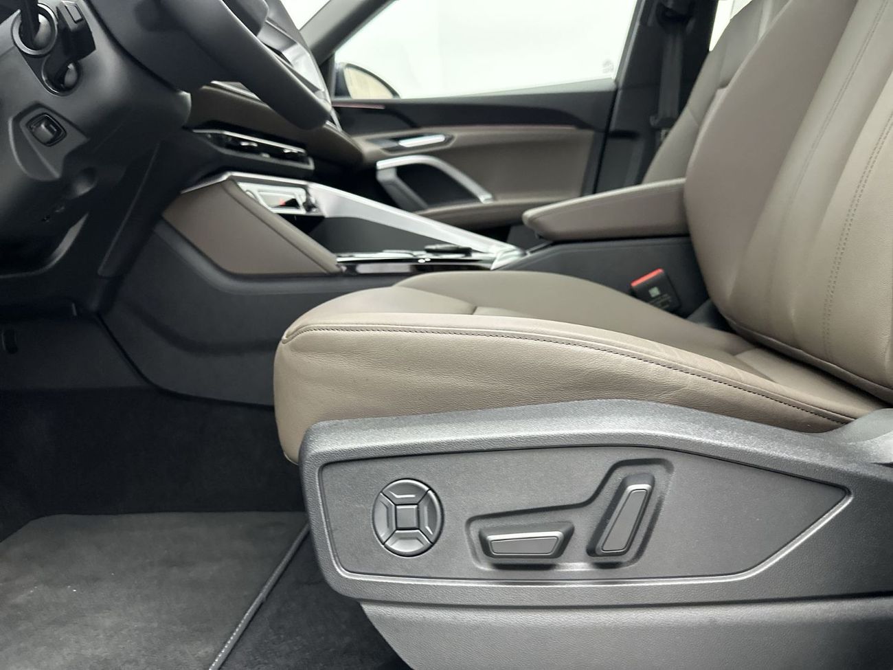 Audi Q5 45 TFSI Quattro 2.0L Q5 Sportback TFSI quattro 204hp (Ref# 58628) - EXCLUSIVE OFFER