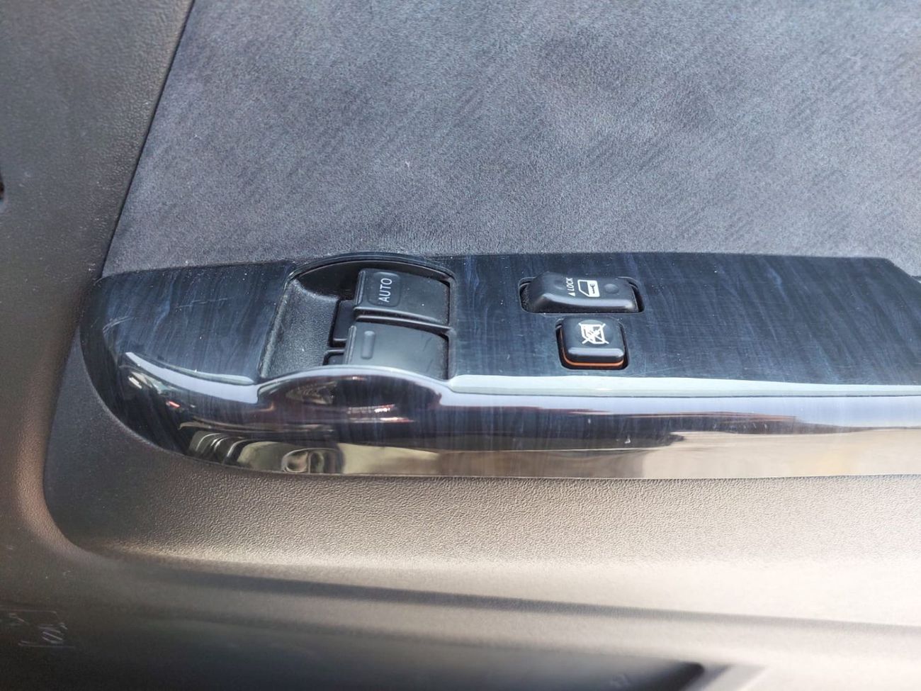 Toyota Hiace (RAMADAN OFFER) TOYOTA HIACE VAN RHD 2010 MODEL 2.7 L PETROL AUTOMATIC(PM20787)