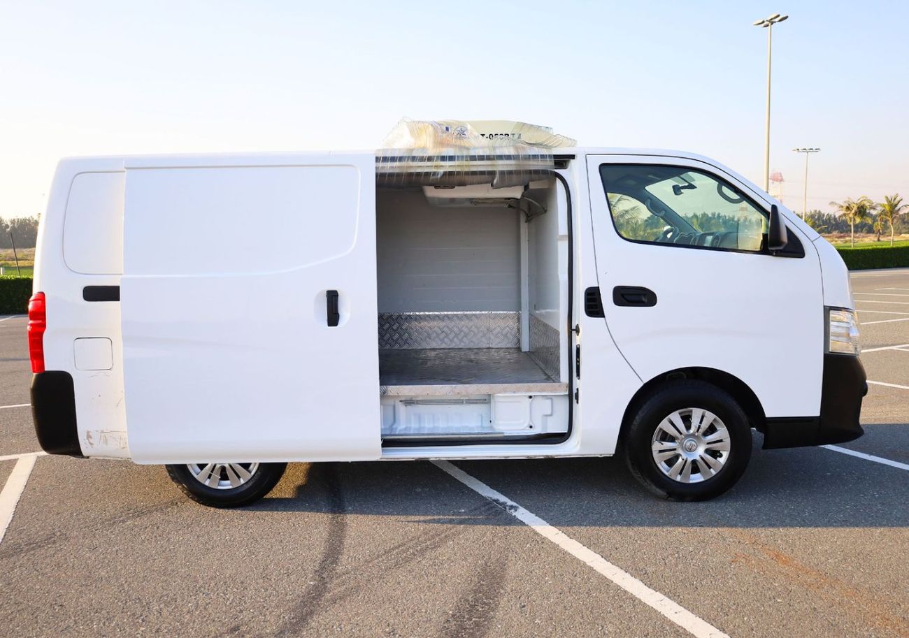 Nissan Urvan Microbus 2.5L M/T Diesel NV350 SR Chiller Van for Sale – Reliable Commercial Vehicle, Perfect Condit