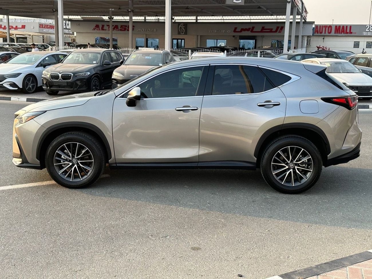 لكزس NX350 Nx350 premium 4x4 full option