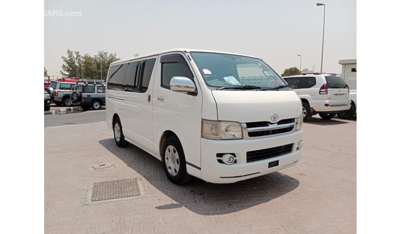 تويوتا هاياس TOYOTA HIACE VAN RIGHT HAND DRIVE (PM1439)