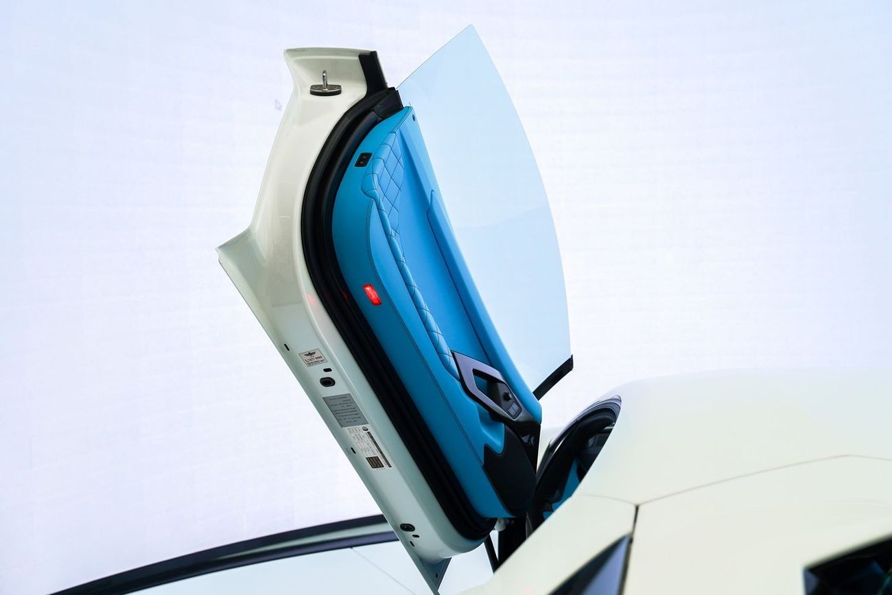 لامبورغيني أفينتادور 6.5L V12