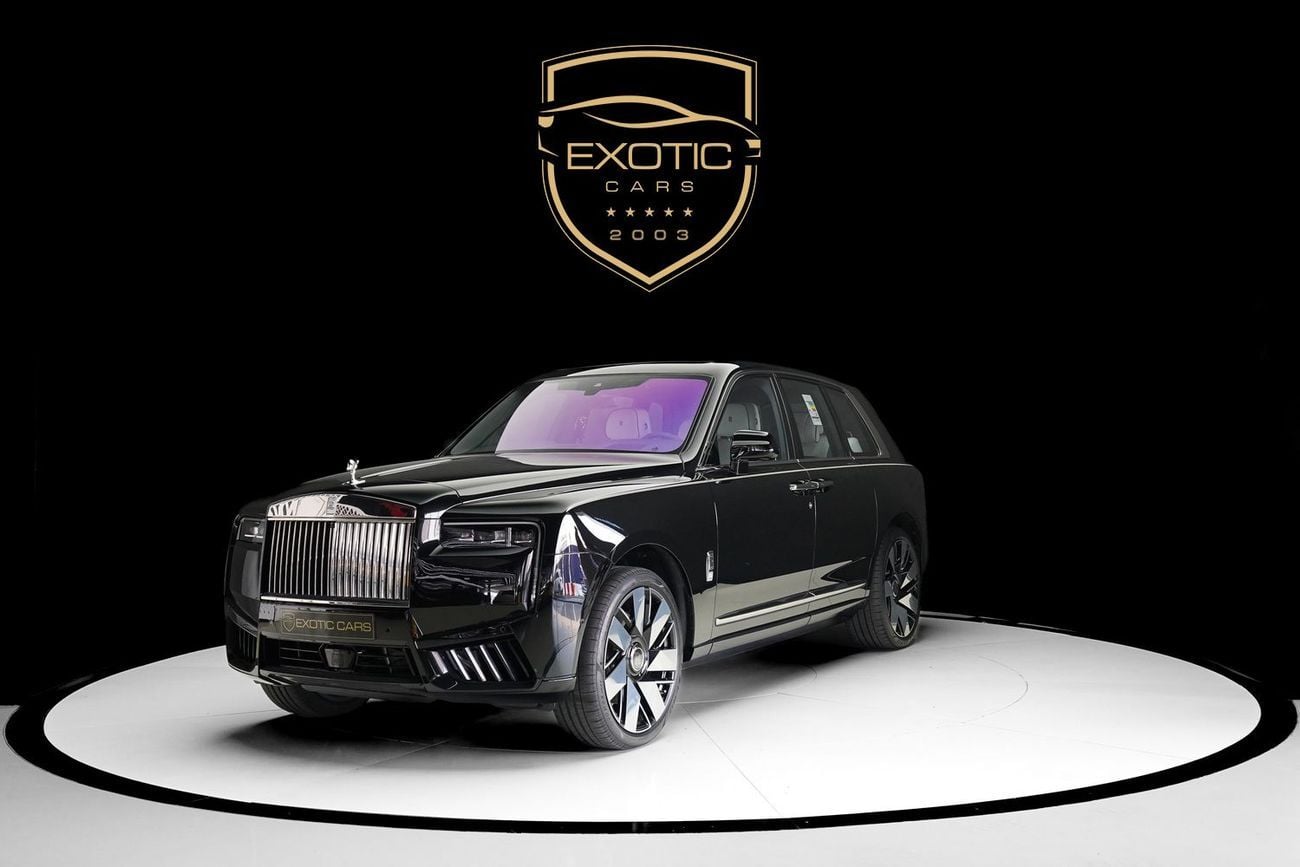 Rolls-Royce Cullinan silver badge