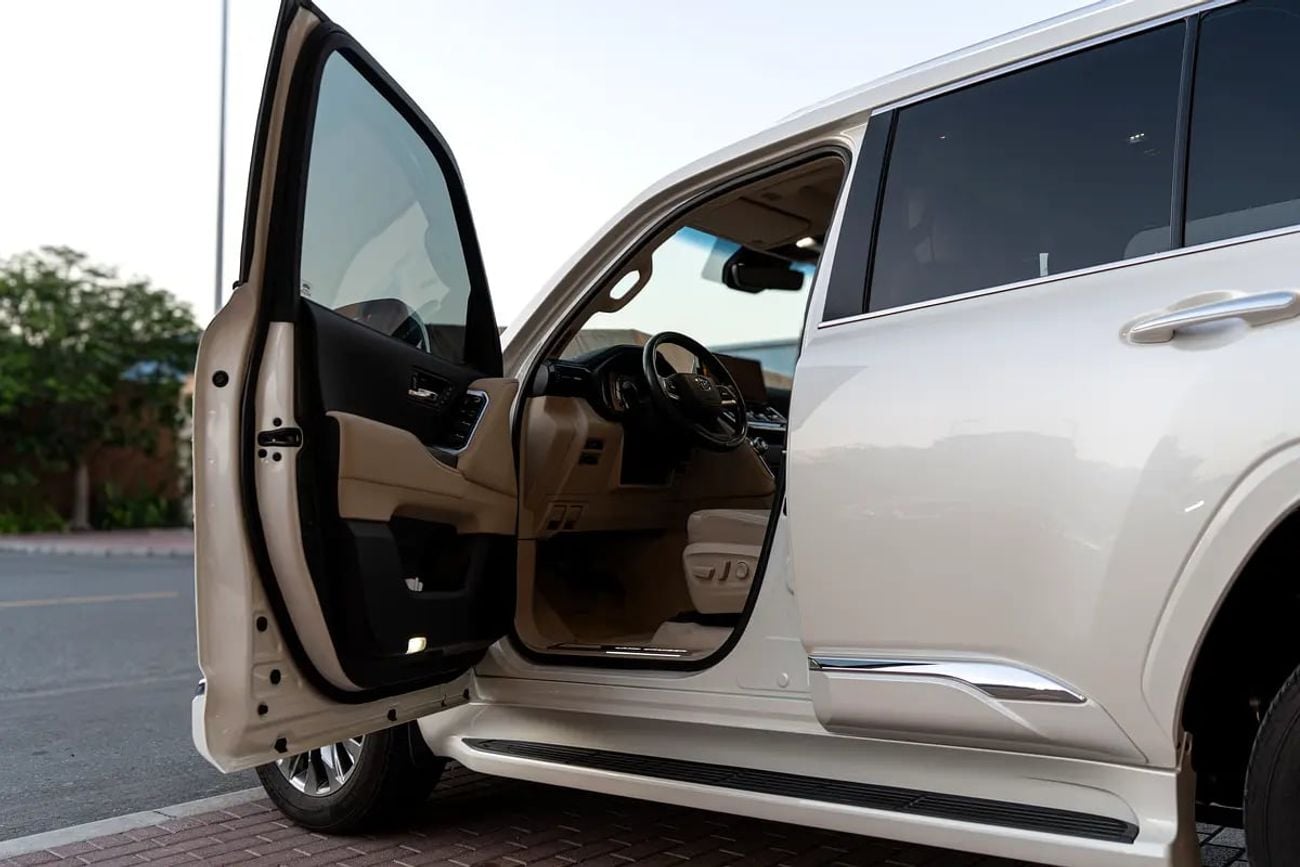 تويوتا لاند كروزر VXR 4.0L VXR | GCC Specs | Super Clean | Low Mileage