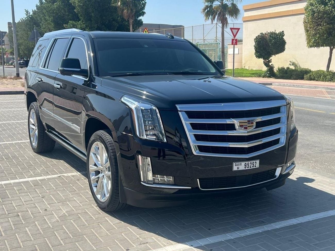 Cadillac Escalade Premium Luxury 6.2L 4WD