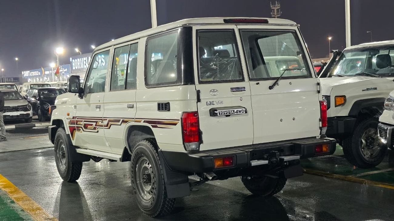 تويوتا لاند كروزر 70 Std 4.0L AWD