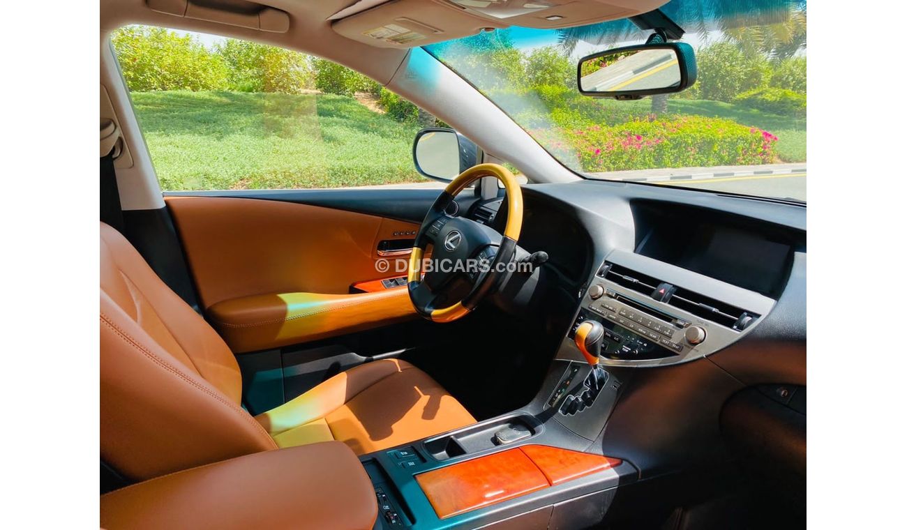 Lexus RX350 Lexus RX 350 import American 2011  full option perfect condition