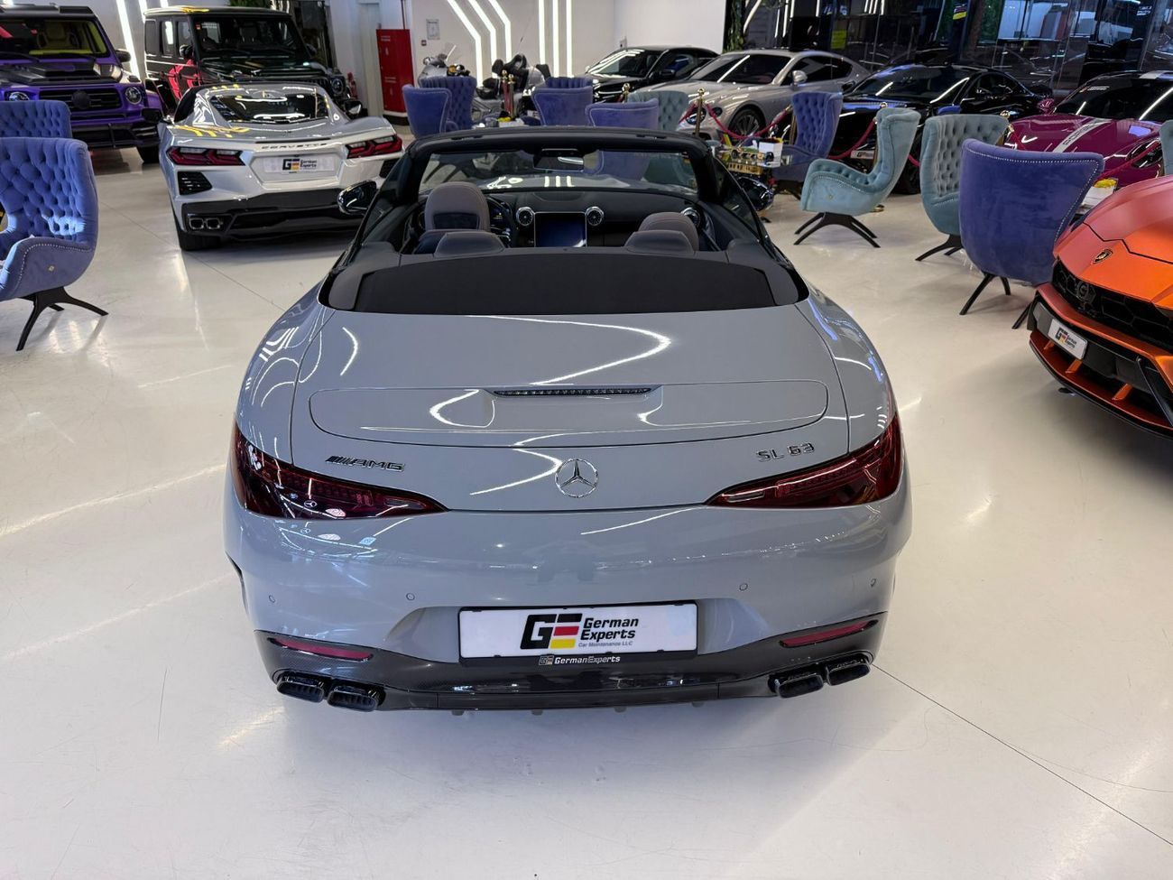 مرسيدس بنز SL 63 AMG 2023 SL63 AMG -Full Service History available - Mint Condition -Carbon Interior and Exterior