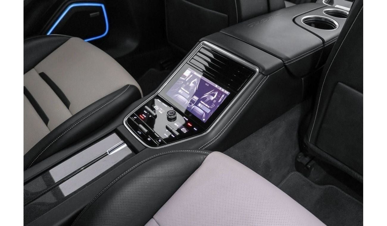 Porsche Panamera GTS 4.0L (455 HP) GTS 4.0L (453 HP)