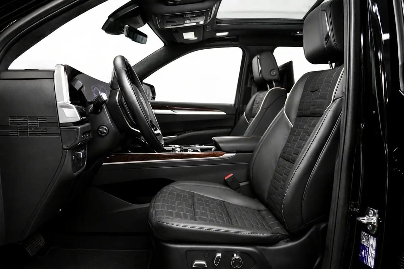 كاديلاك إسكالاد Sport Platinum - GCC Specs - Brand