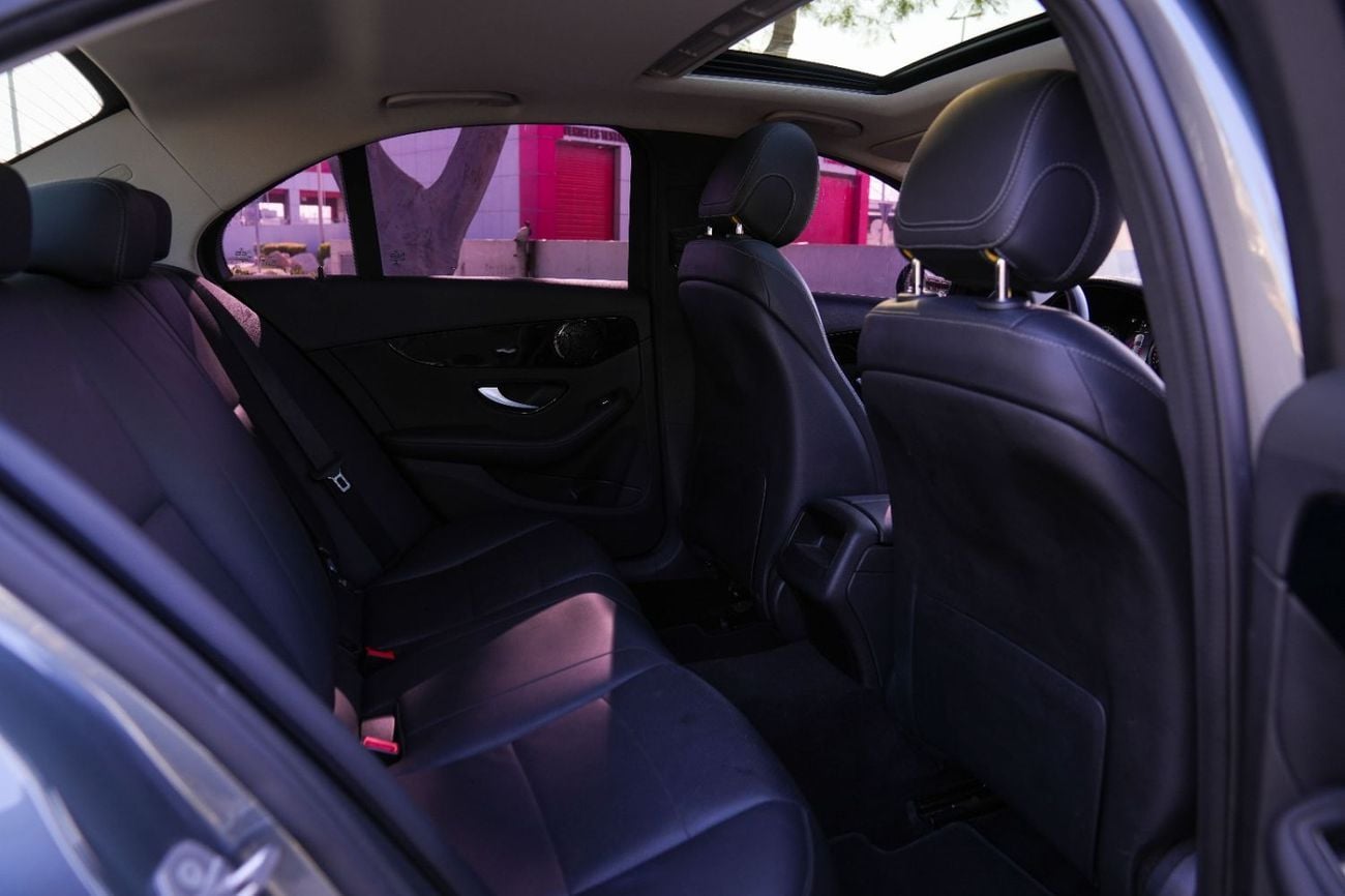 مرسيدس بنز C 200 2018 KOREAN SPECS!! IMMACULATE CONDITION