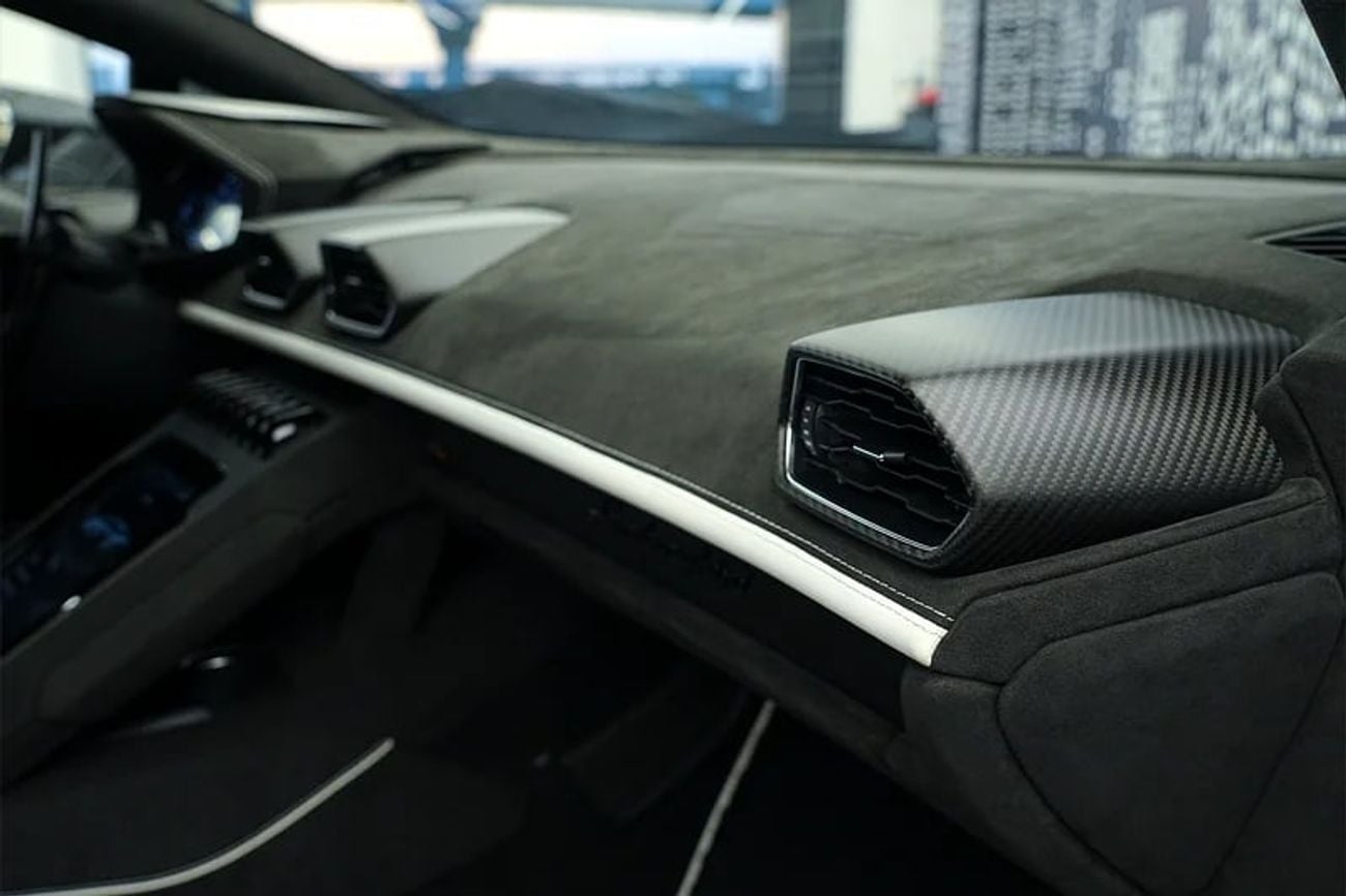 Lamborghini Huracan STERRATO 5.2L V10