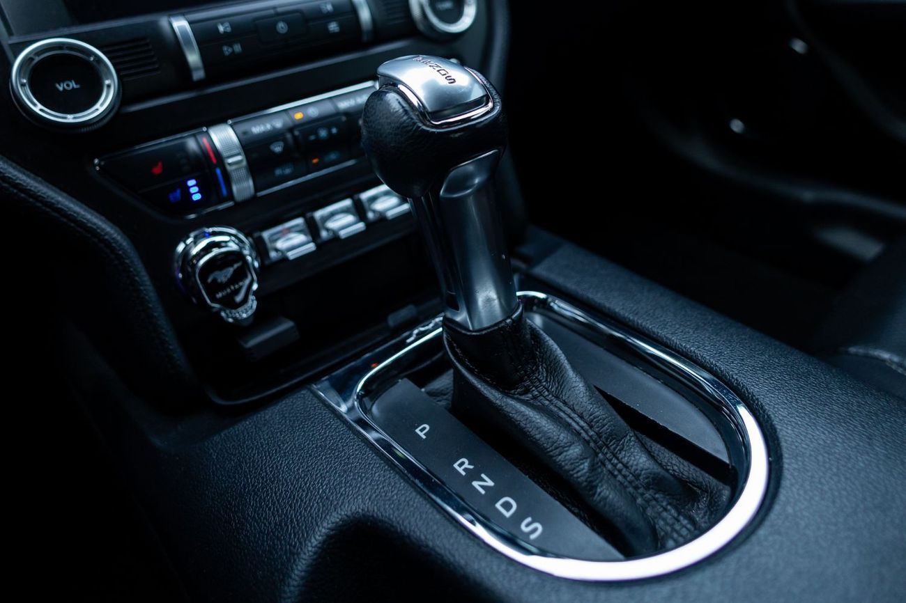 Ford Mustang Premium