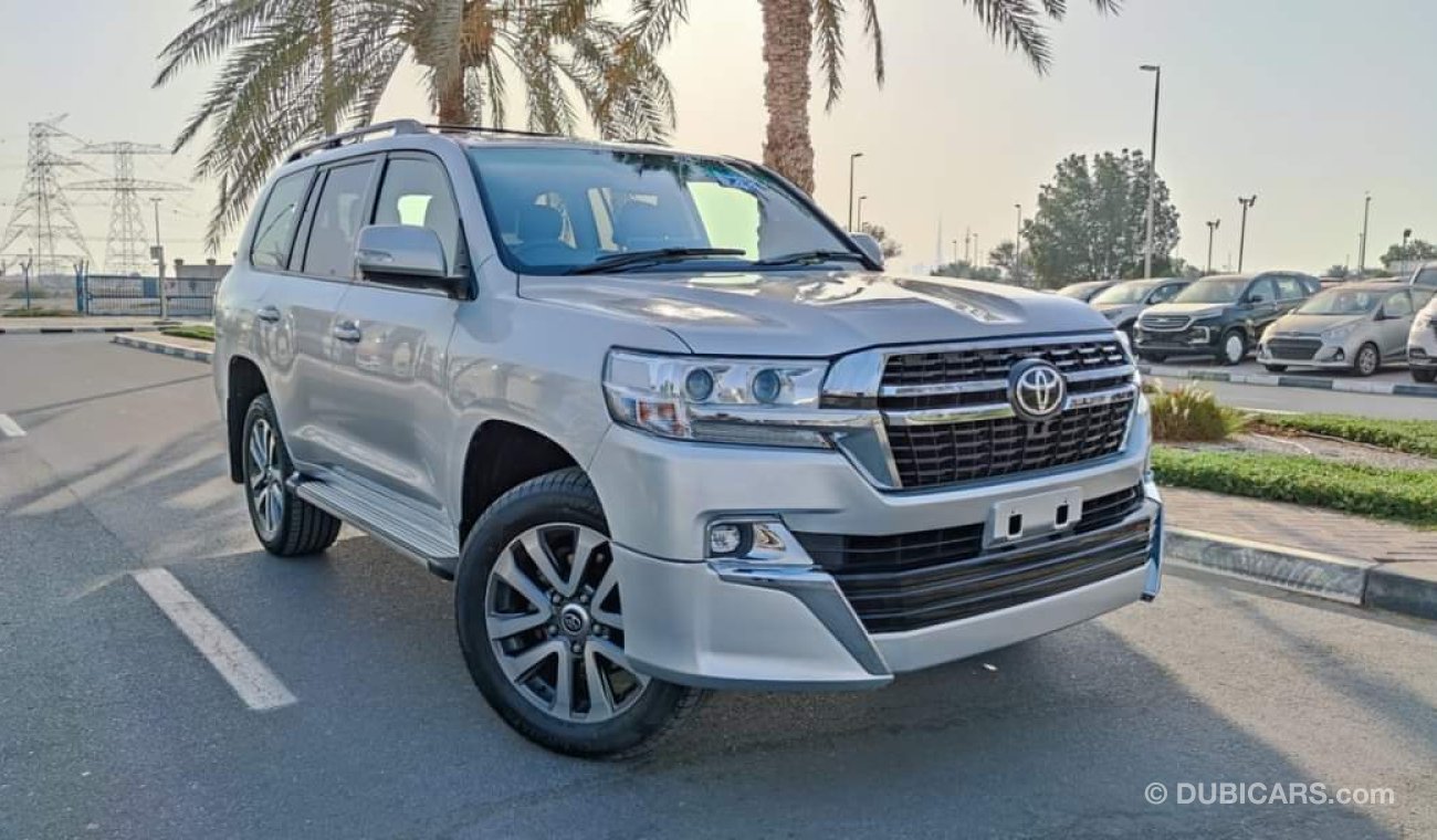 Toyota Land Cruiser 2016 Silver 4WD 4.4L Diesel |Full Option| Premium Condition, Leather & Electric Seats, Analog Clock