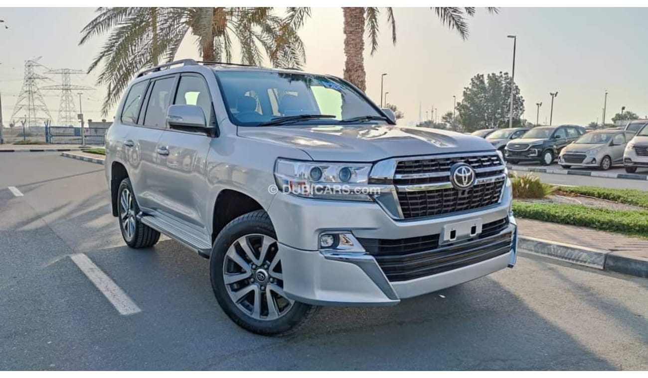 Toyota Land Cruiser 2016 Silver 4WD 4.4L Diesel |Full Option| Premium Condition, Leather & Electric Seats, Analog Clock