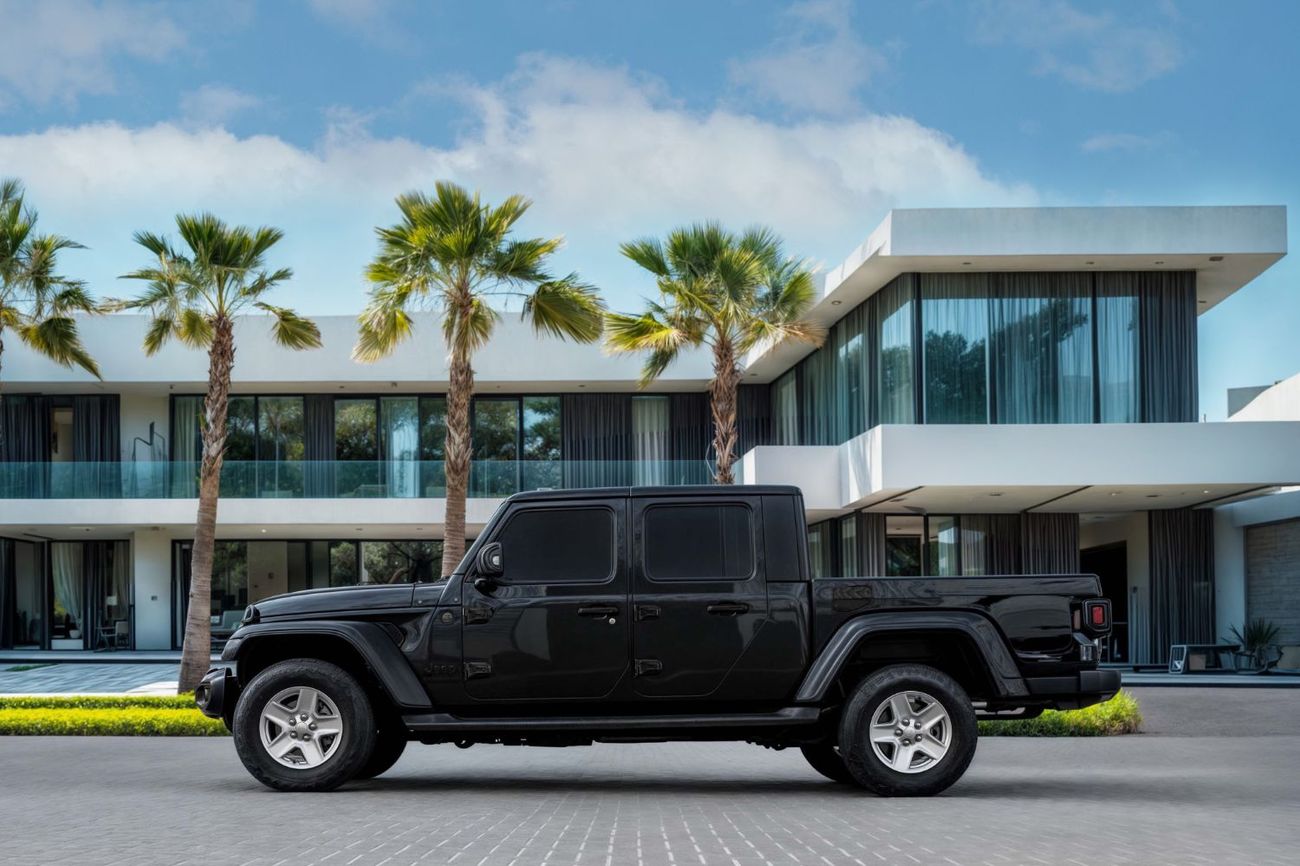 Jeep Gladiator Sport | 2,937 P.M  | 0% Downpayment | Perfect Condition!