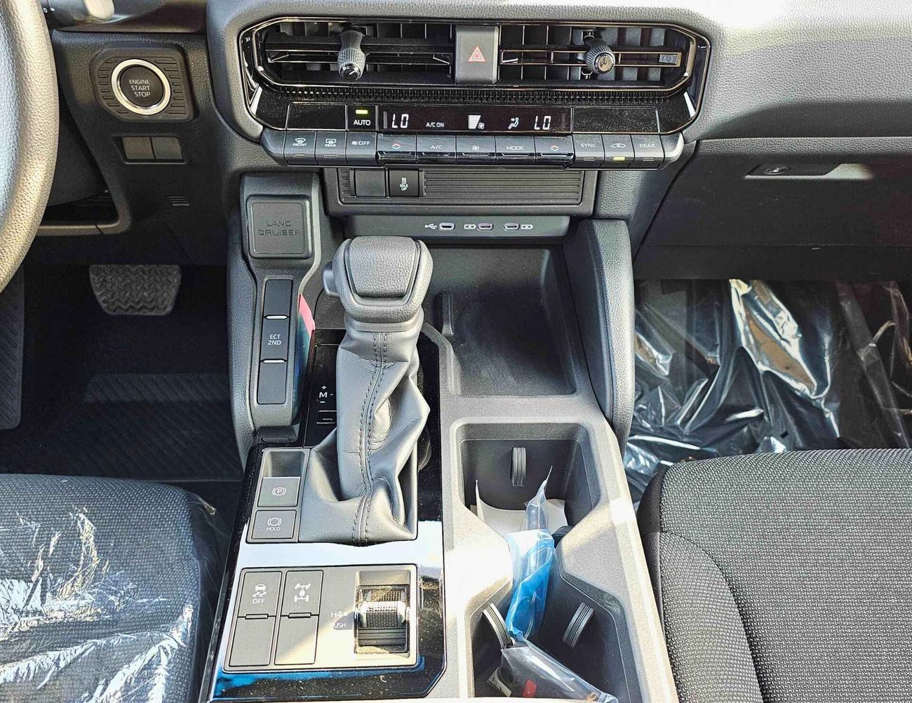 تويوتا برادو URBAN-E EURO 4 | 2.8L V4 DIESEL | DVD + CAMERA | AUTO A/C | 4WD (CODE # URBAN-E)