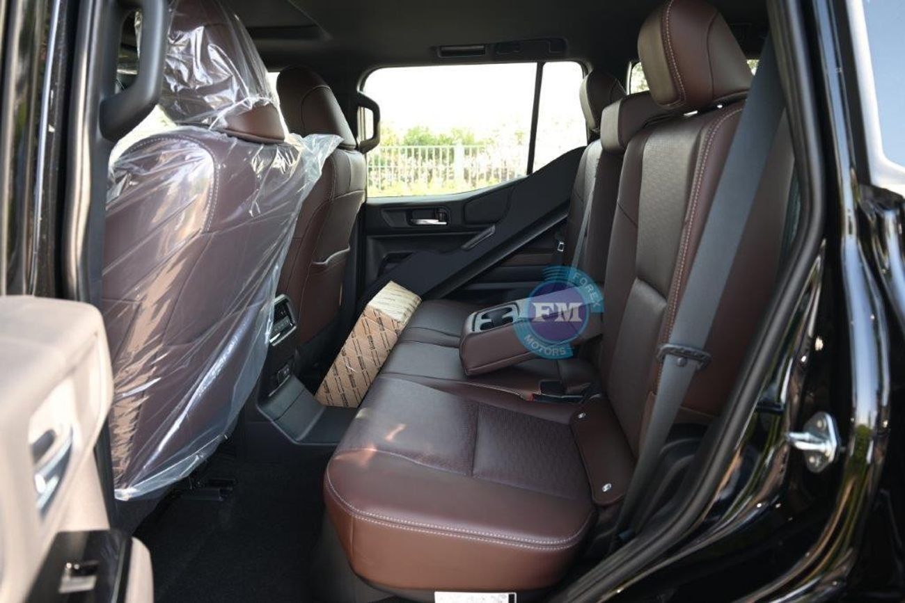 تويوتا برادو Adventure 2.4L Petrol 4WD 7 Seater Automatic