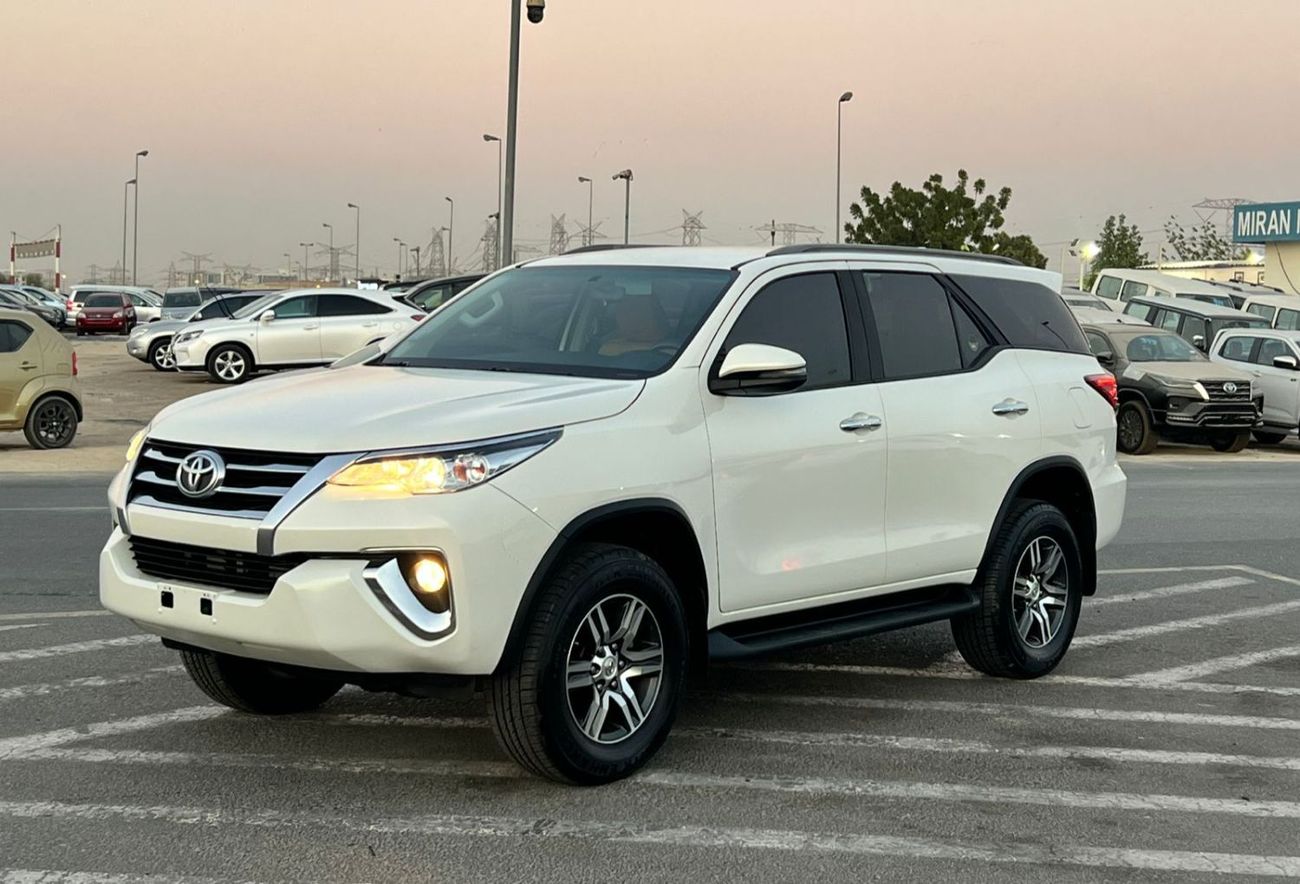 Toyota Fortuner 2019 Toyota Fortuner EXR 2.7 L V4 -AWD 4x4 - Rear CAM & Sensor - Cruise Control -  71000 km