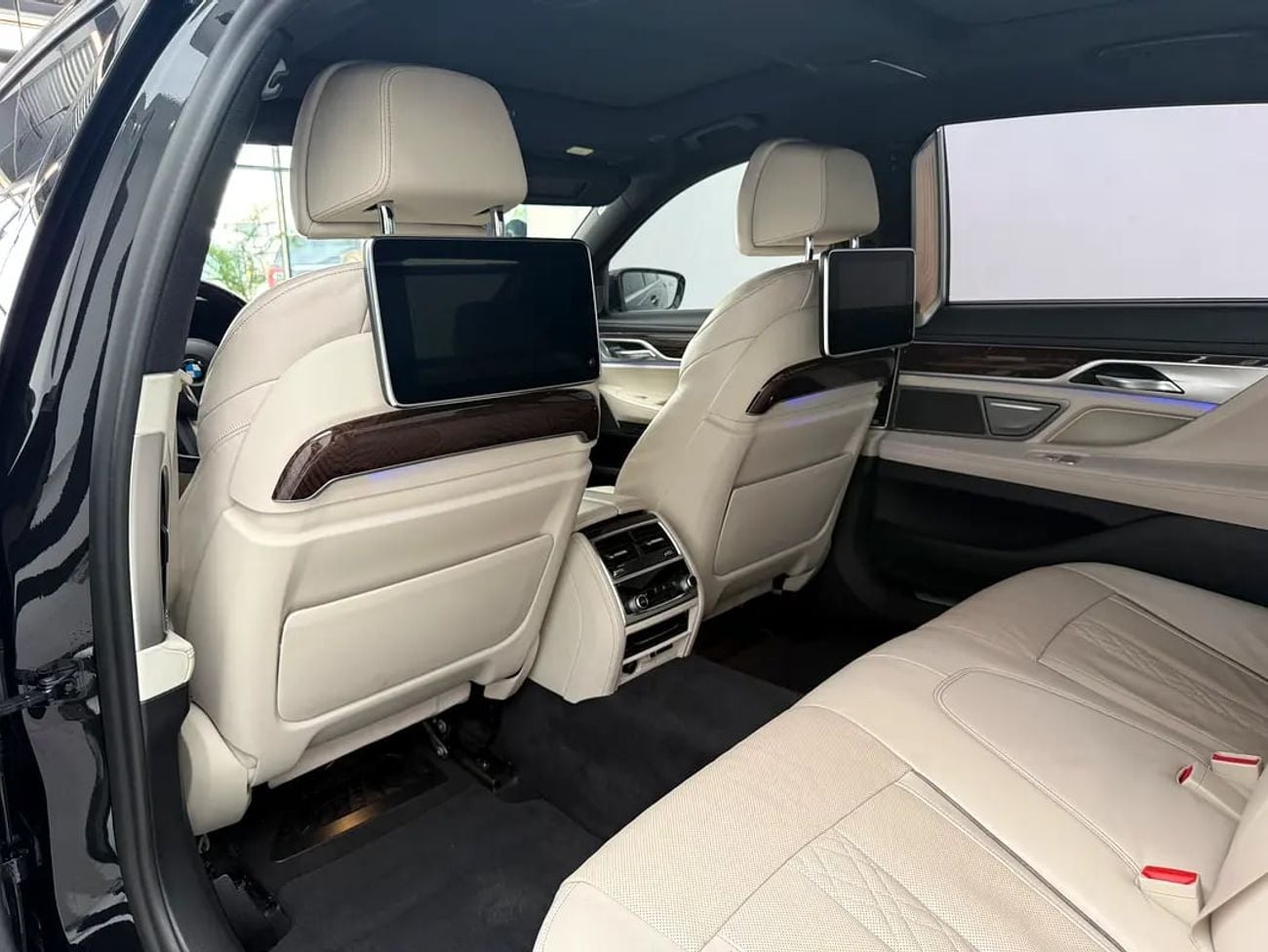 بي أم دبليو 730Li GCC Specs 730Li - Excellent Condition