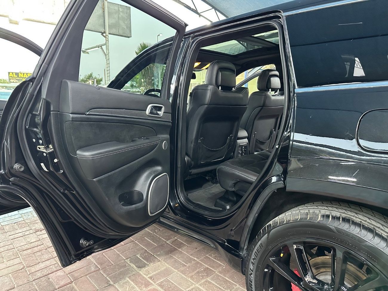 Jeep Grand Cherokee SRT8 6.4L