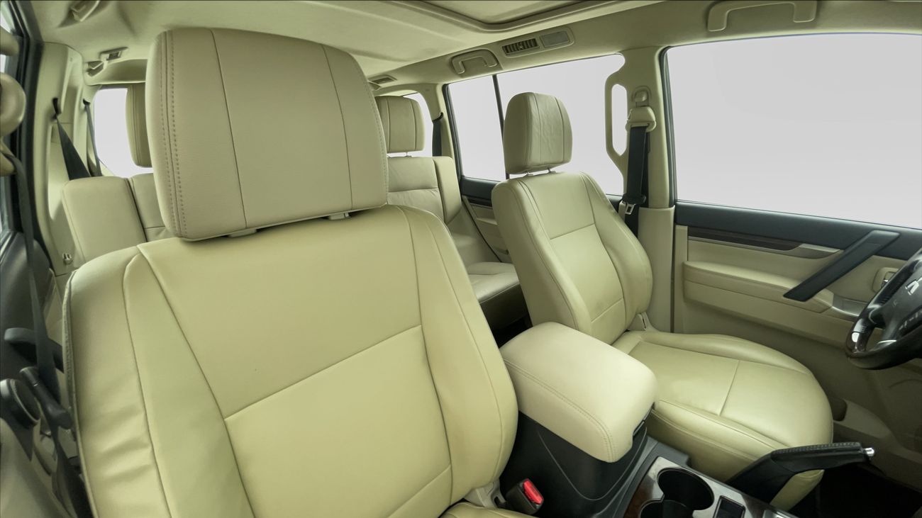 Mitsubishi Pajero GLS HIGH 3.5 | Zero Down Payment | Home Test Drive