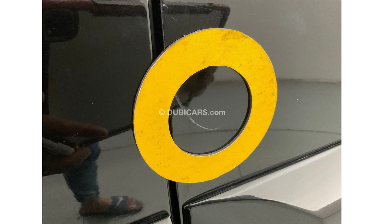 ميتسوبيشي باجيرو GLS Midline w/sunroof