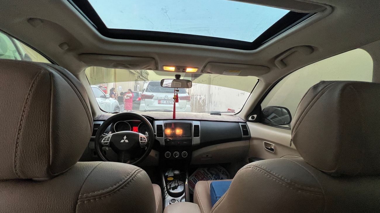 Mitsubishi Outlander GLS LTH HL TOP