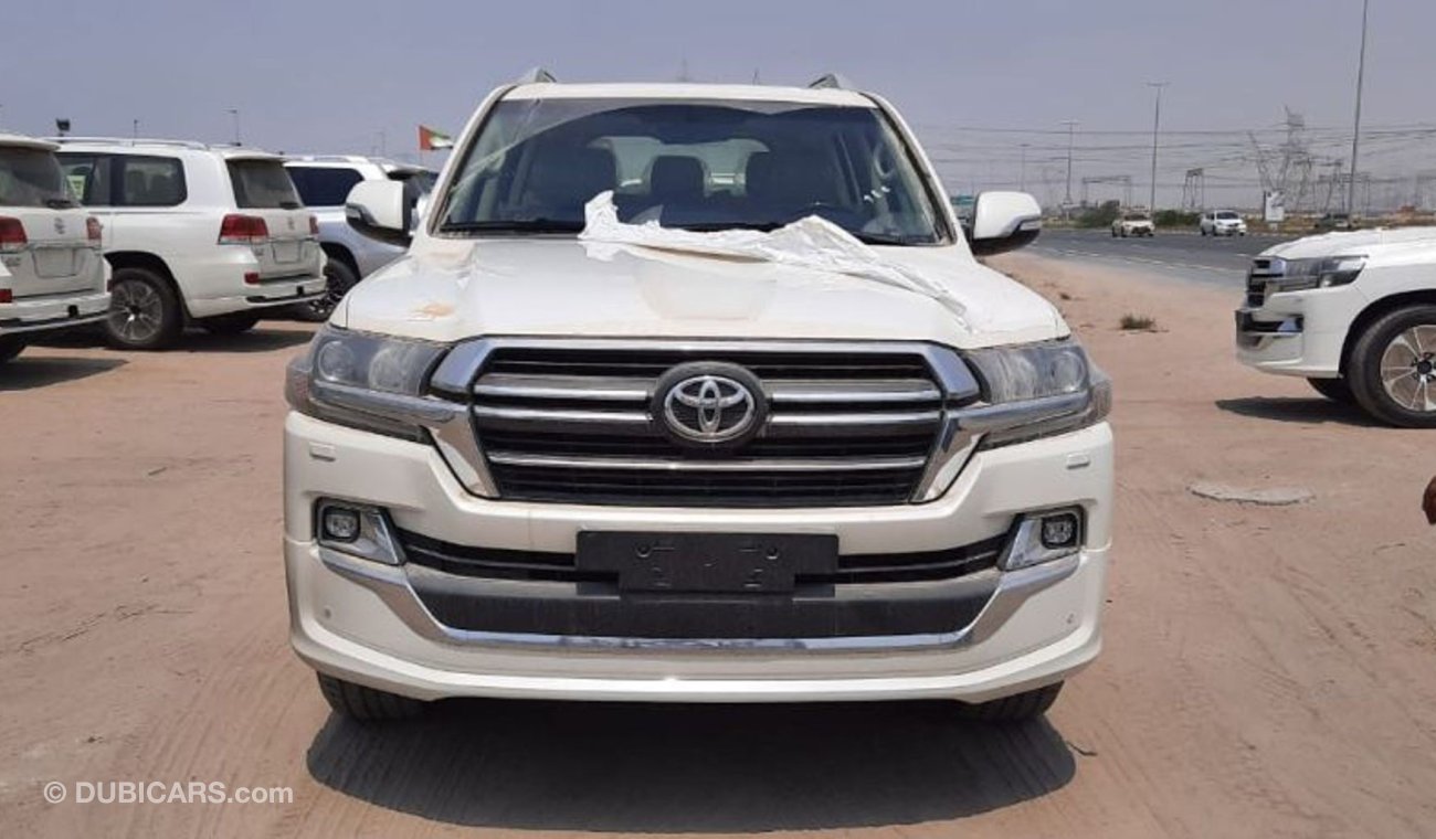 تويوتا لاند كروزر TOYOTA LAND CRUISER 4.6L V8  G/T FULL OPTION MY 2020