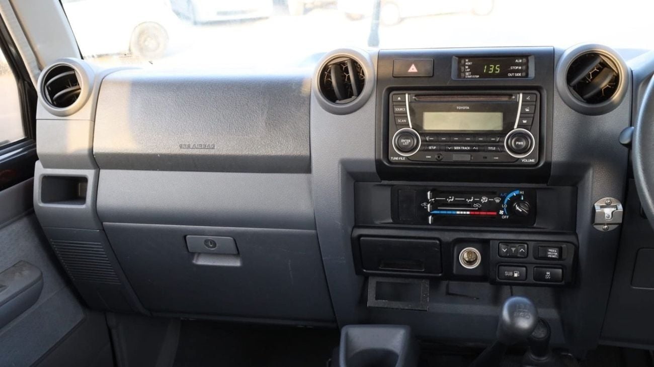 تويوتا لاند كروزر بيك آب