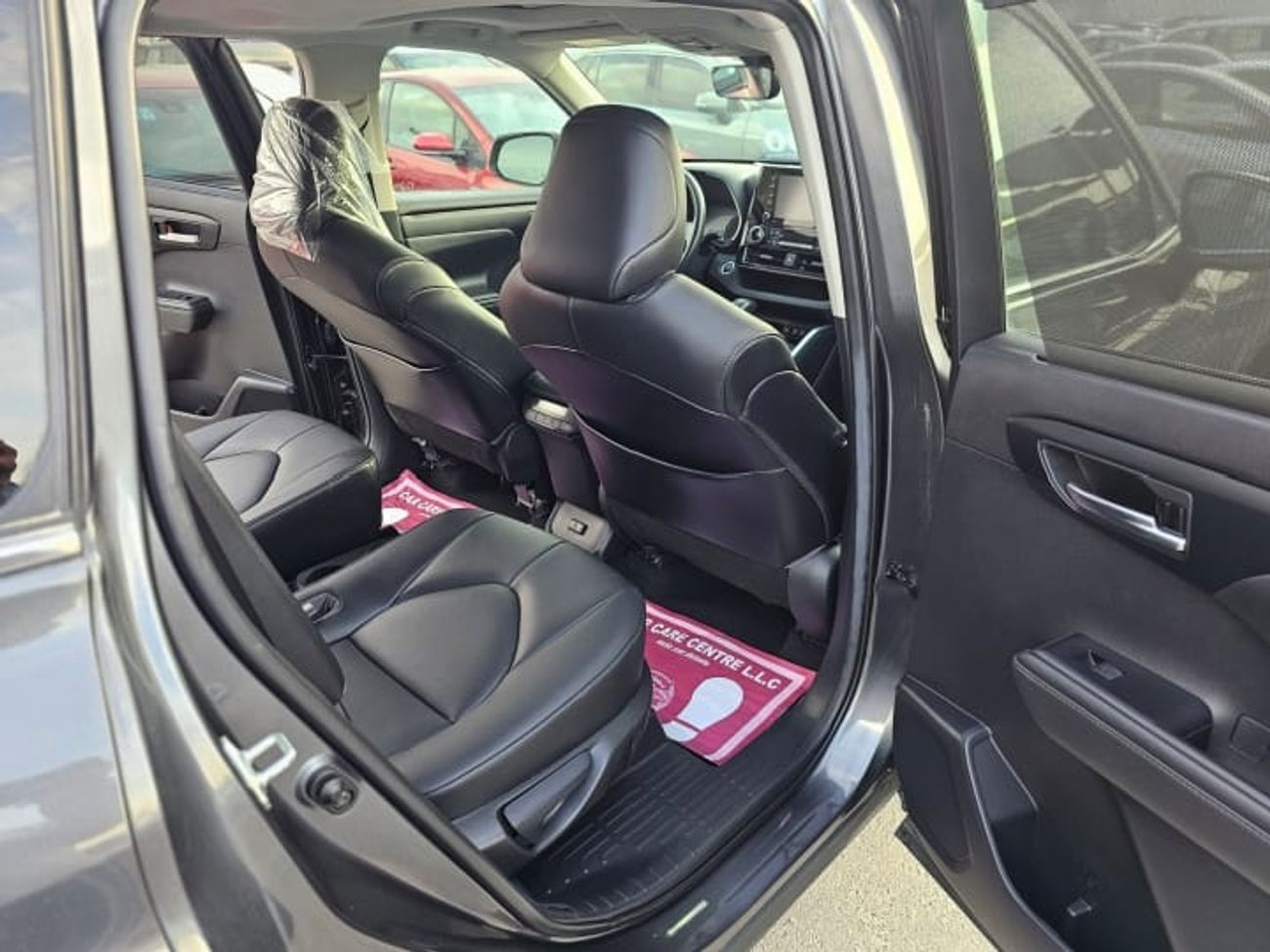 Toyota Highlander XLE-Non Hybrid-3.5L-AWD-LHD-American specs-6 Cylinders-petrol-Automatic-7 Seats-5 Doors