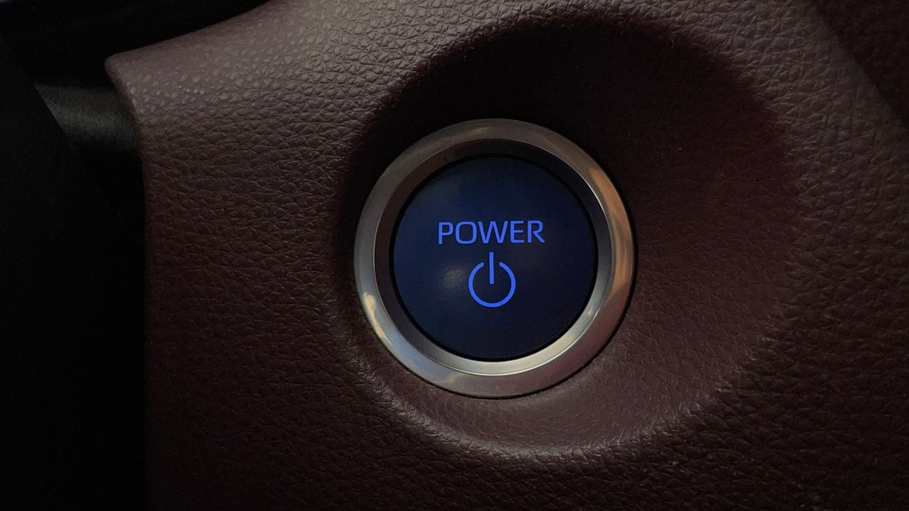 Toyota Corolla Cross HYBRID 1.8 | Zero Down Payment | Home Test Drive