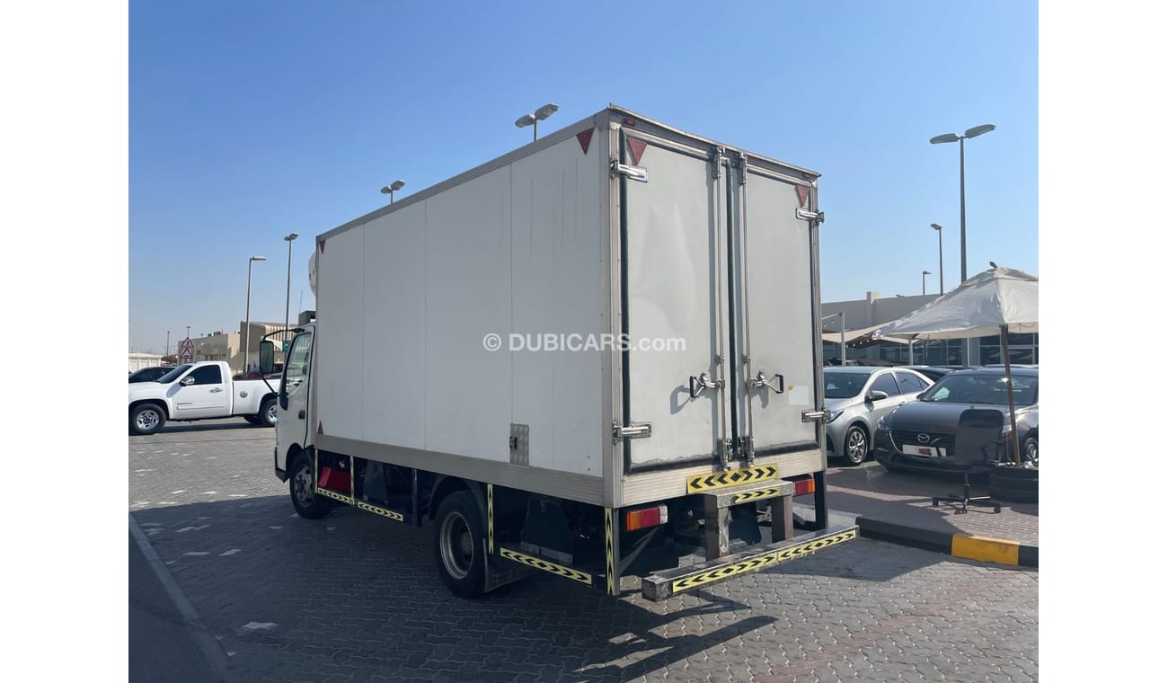 هينو 300 GCC 714 Freezer