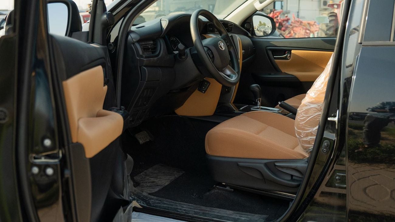 تويوتا فورتونر 2025 Toyota Fortuner 2.7L AT Petrol 4WD with Automatic AC