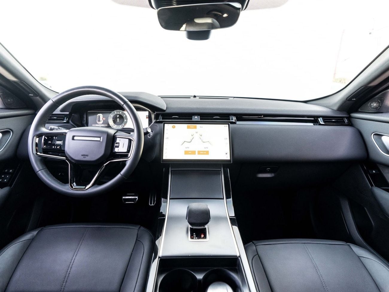 لاند روفر رينج روفر فيلار DYNAMIC SE Land Rover Range Rover Velar 2024