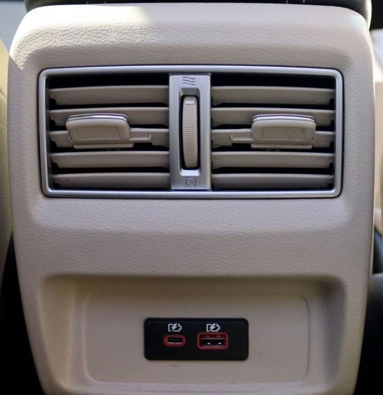 Nissan Maxima SV 3.5L Nissan Maxima 3.5 L 2020 GCC, full option, accident-free, in condition, 991 P.M