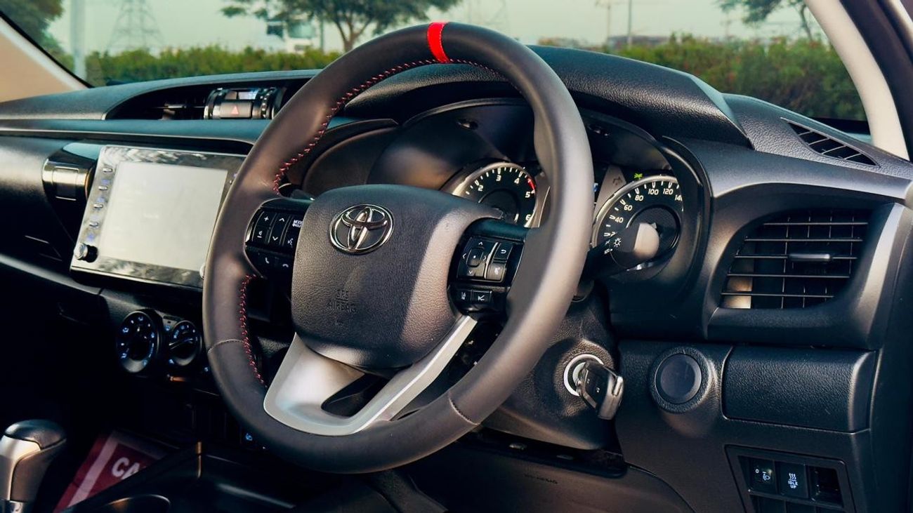 تويوتا هيلوكس -