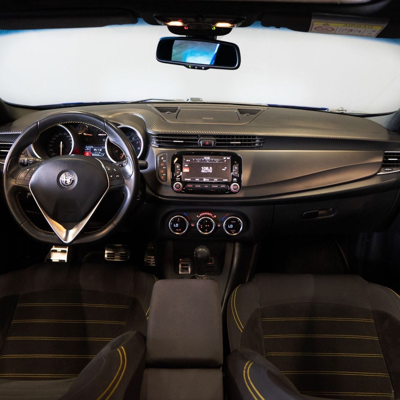 Alfa Romeo Giulietta AED 669 pm • 0% Downpayment • Alfa Romeo Giulietta Veloce  • 1 Year Warranty