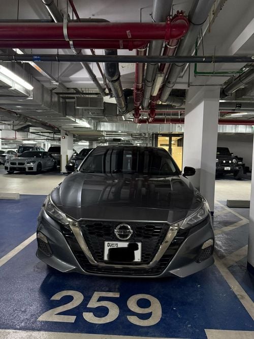 Nissan Altima SR
