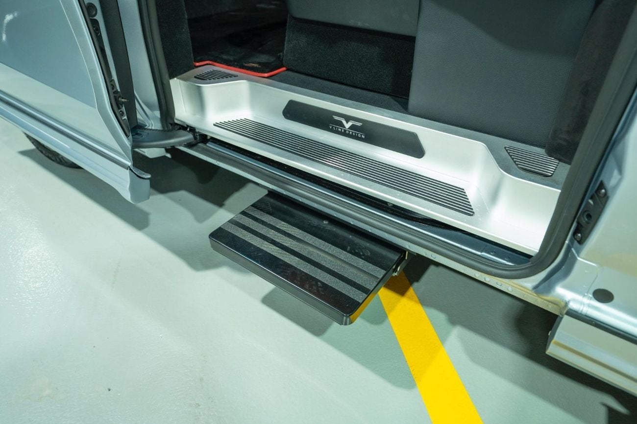 مرسيدس بنز V 300 NEW 2025 MODEL FACELIFT LUXURY EDITION MERCEDES GCC V300 with ADDITIONAL REAR AC - 2 YEARS WARRANTY