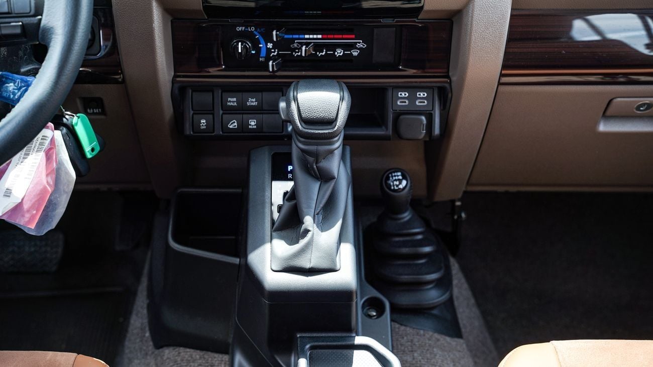 Toyota Land Cruiser LC76 4.0 PETROL AT 2026 FULL