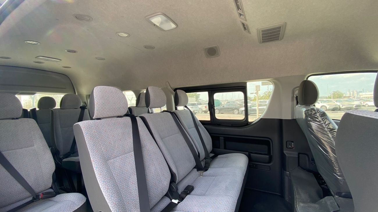 تويوتا هاياس هايس ديزل 2.5 سقف مرتفع