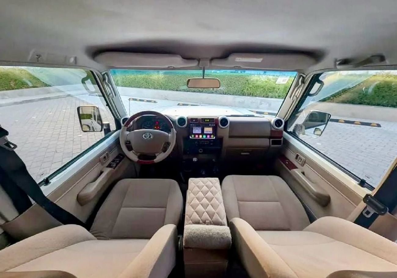 Toyota Land Cruiser 70